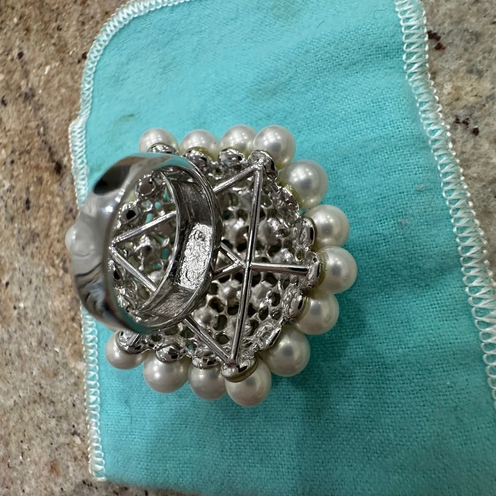 PEARL & DIAMOND RING
Costume jewelry - Picture 5 of 11